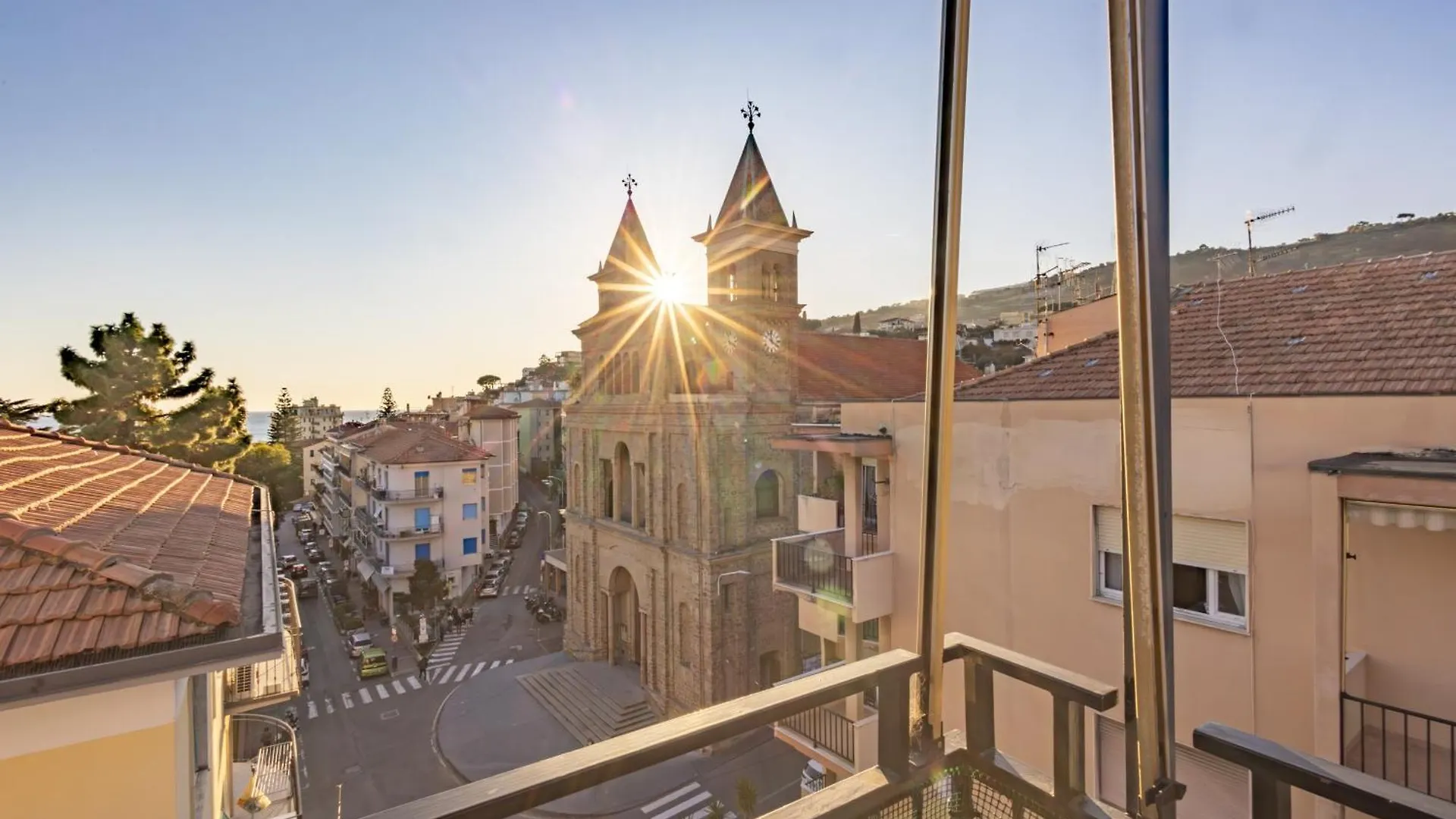 Holidays In Arma Di Taggia By Wonderful Italy 0*,  Italien