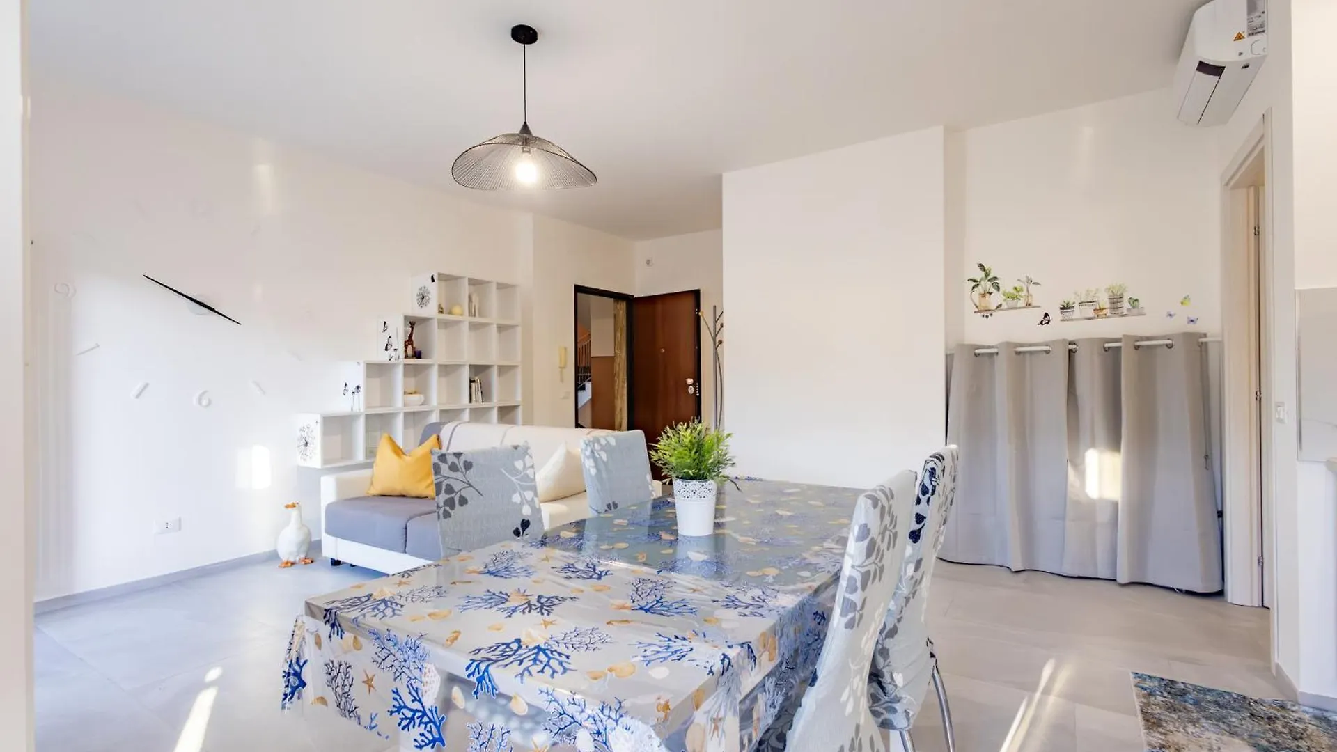 Holidays In Arma Di Taggia By Wonderful Italy 0*,  Italien